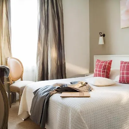 & Restaurant Le Hotel 3*