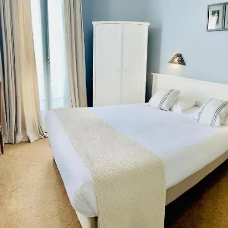 & Restaurant Le Hotel Trouville-sur-Mer