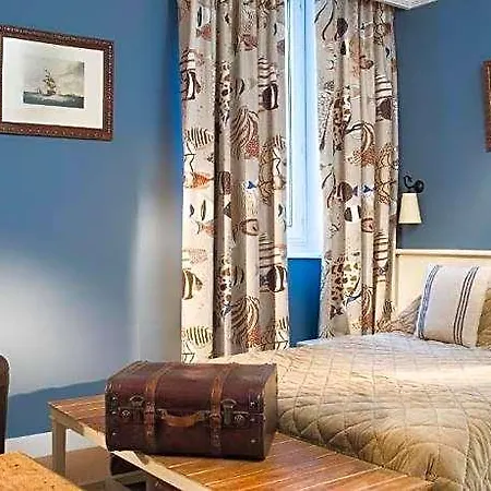 Le Hotel